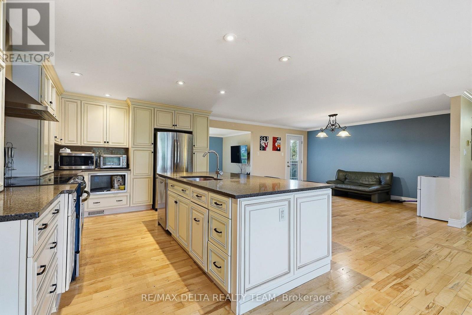 4806 Frank Kenny Road, Ottawa, Ontario  K0A 3H0 - Photo 9 - X13854032