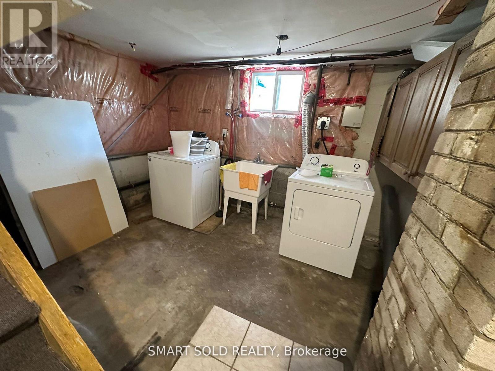 41 Maybourne (Basement) Avenue, Toronto (Clairlea-Birchmount), Ontario  M1L 2V7 - Photo 6 - E13853932