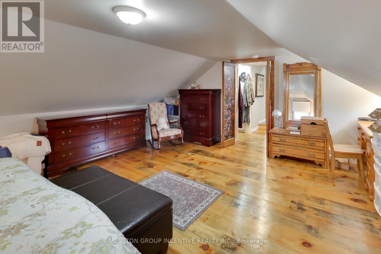 1724 Penetanguishe Road, Springwater, Ontario  L9X 1Z4 - Photo 19 - S13853926
