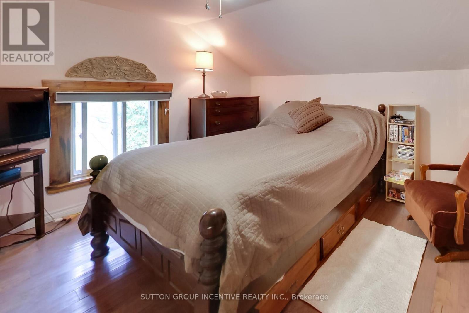 1724 Penetanguishe Road, Springwater, Ontario  L9X 1Z4 - Photo 22 - S13853926