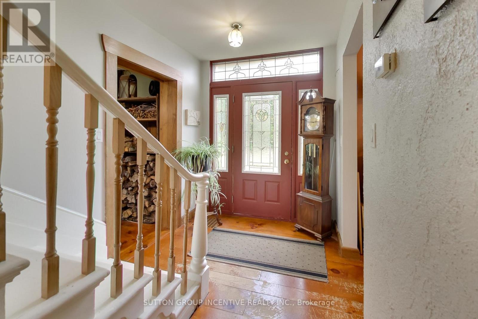 1724 Penetanguishe Road, Springwater, Ontario  L9X 1Z4 - Photo 4 - S13853926