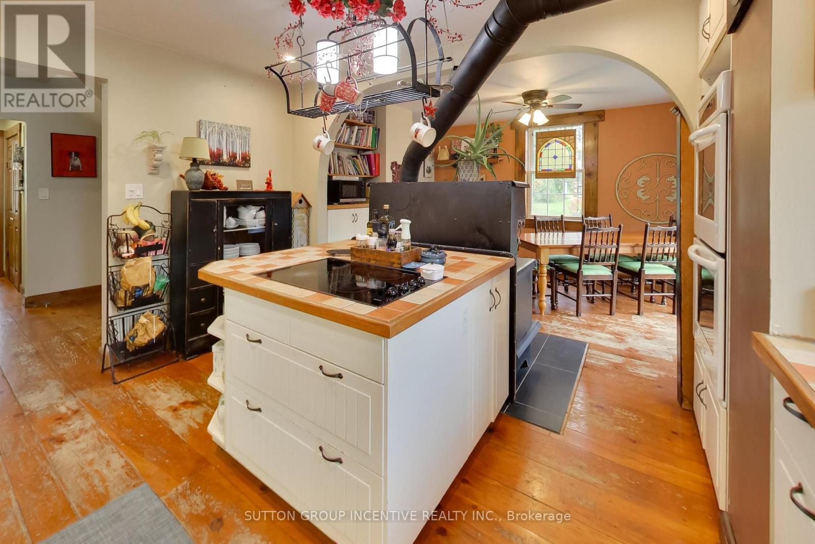 1724 Penetanguishe Road, Springwater, Ontario  L9X 1Z4 - Photo 8 - S13853926