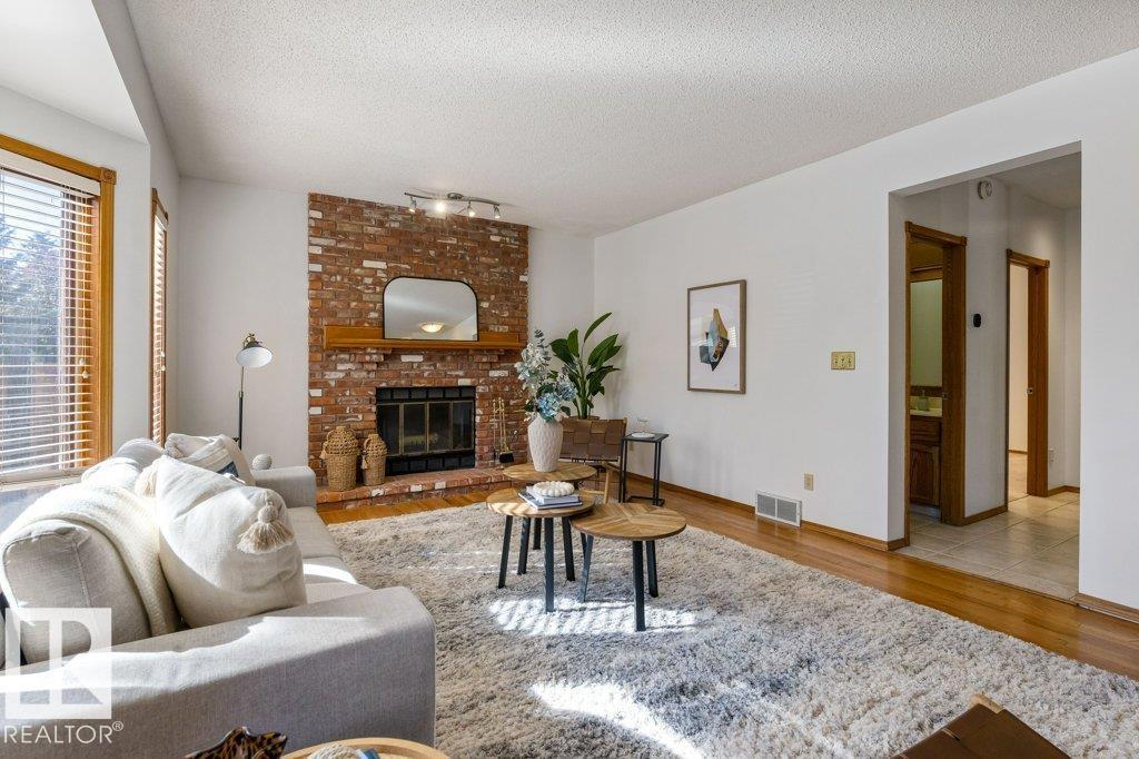 507 BURTON CL NW