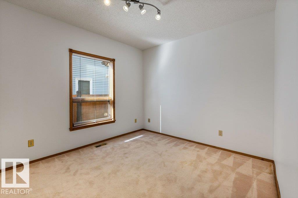 507 BURTON CL NW