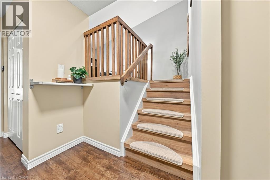 3453 Hannibal Road, Burlington, Ontario  L7M 1Z5 - Photo 4 - 40865479