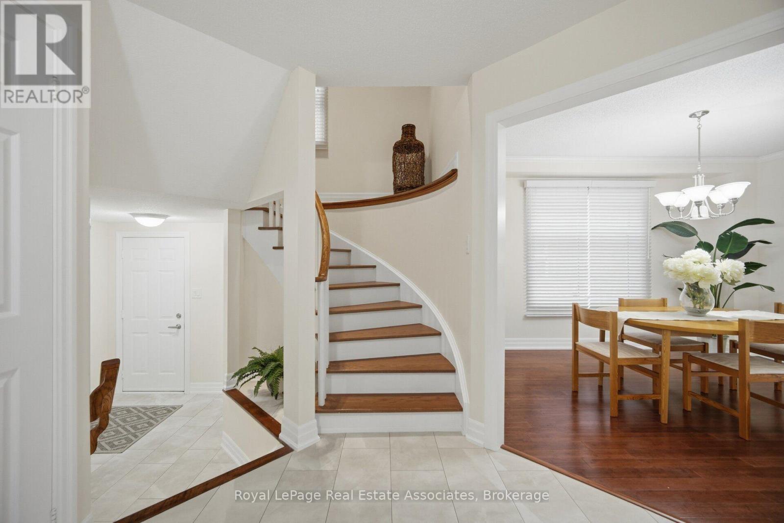 5923 Tweed Court, Mississauga, Ontario  L5M 5S6 - Photo 23 - W13853940