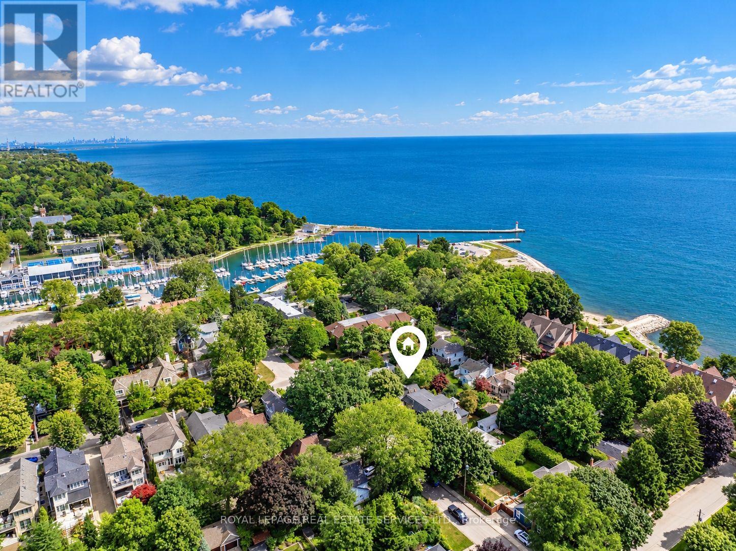 32 ANDERSON STREET, Oakville, Ontario