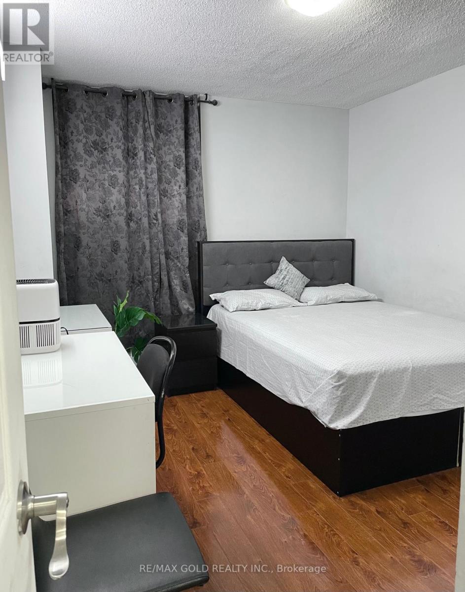 1611 - 390 Dixon Road, Toronto, Ontario  M9R 1T4 - Photo 13 - W13853998