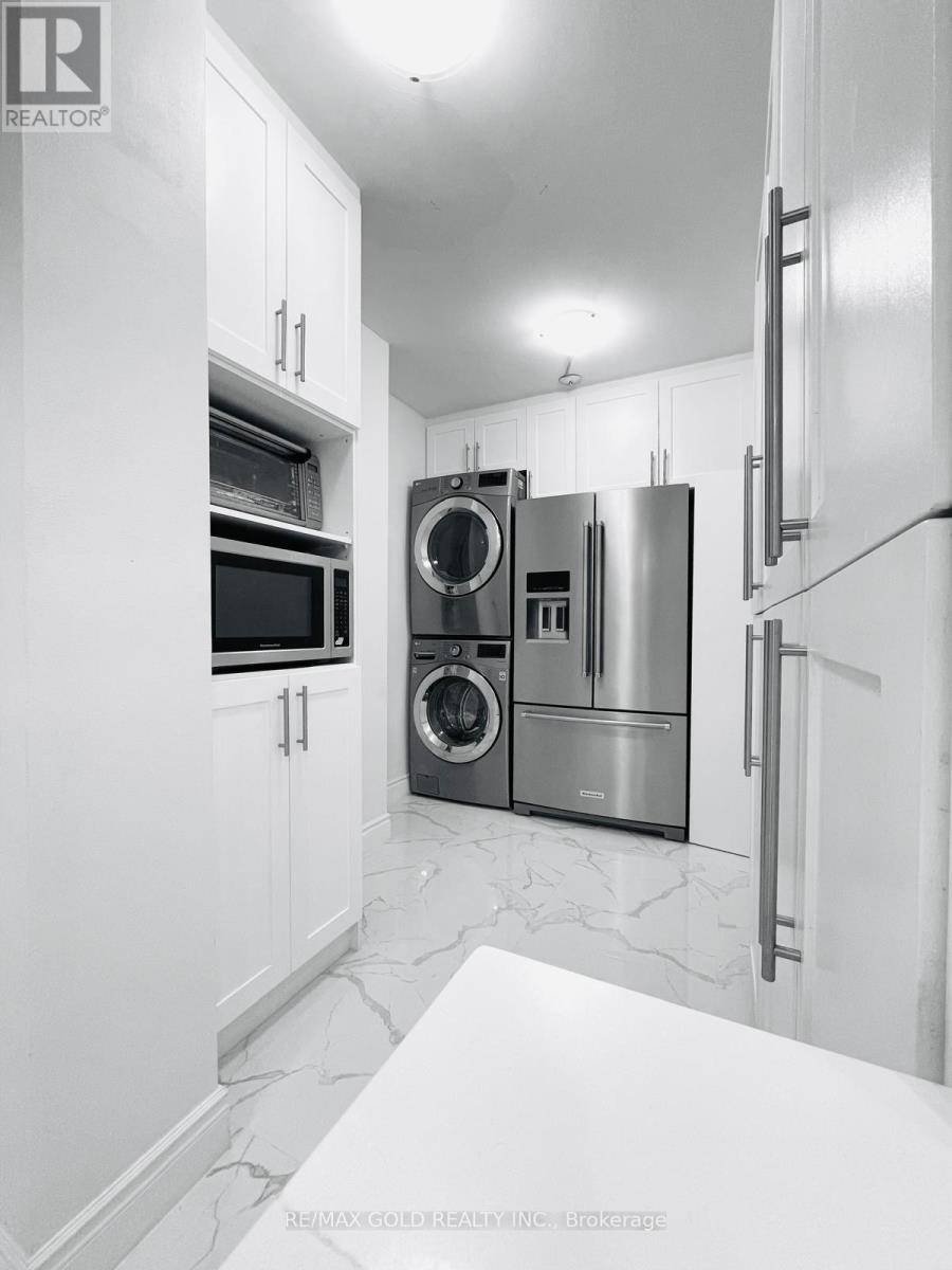 1611 - 390 Dixon Road, Toronto, Ontario  M9R 1T4 - Photo 4 - W13853998