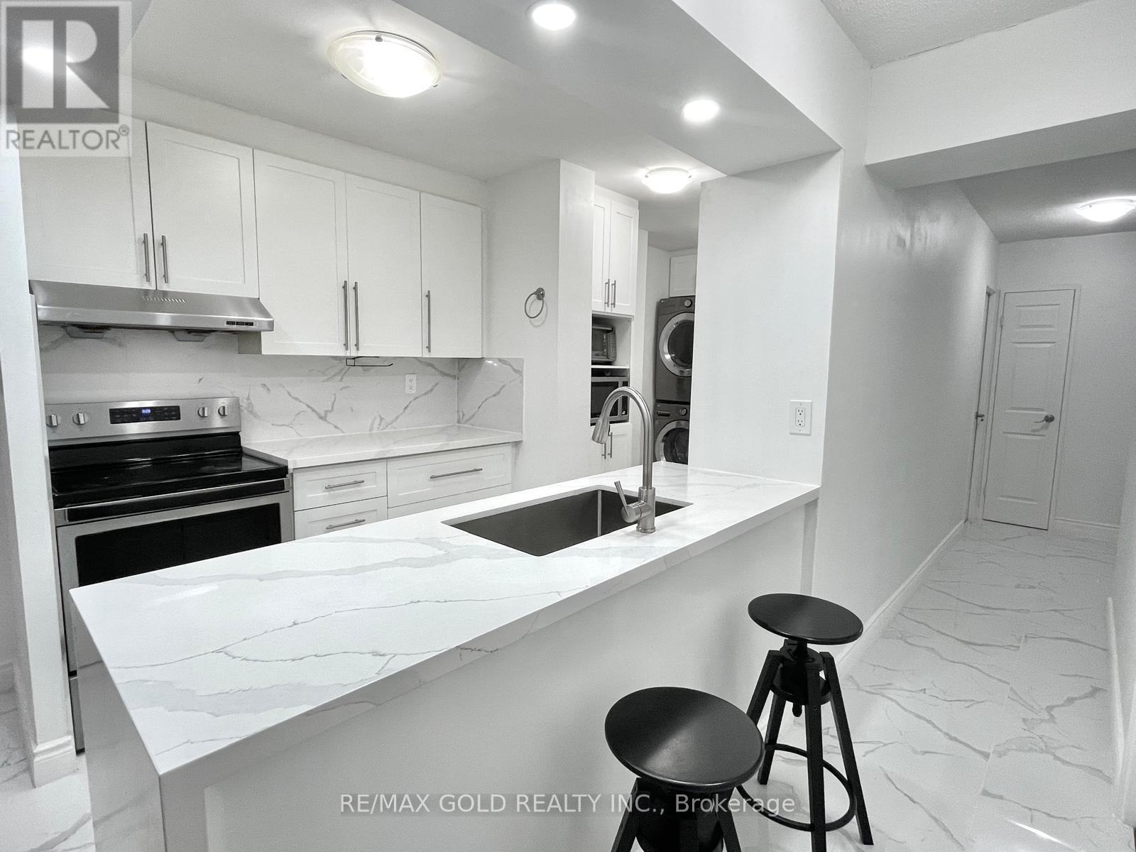 1611 - 390 Dixon Road, Toronto, Ontario  M9R 1T4 - Photo 6 - W13853998