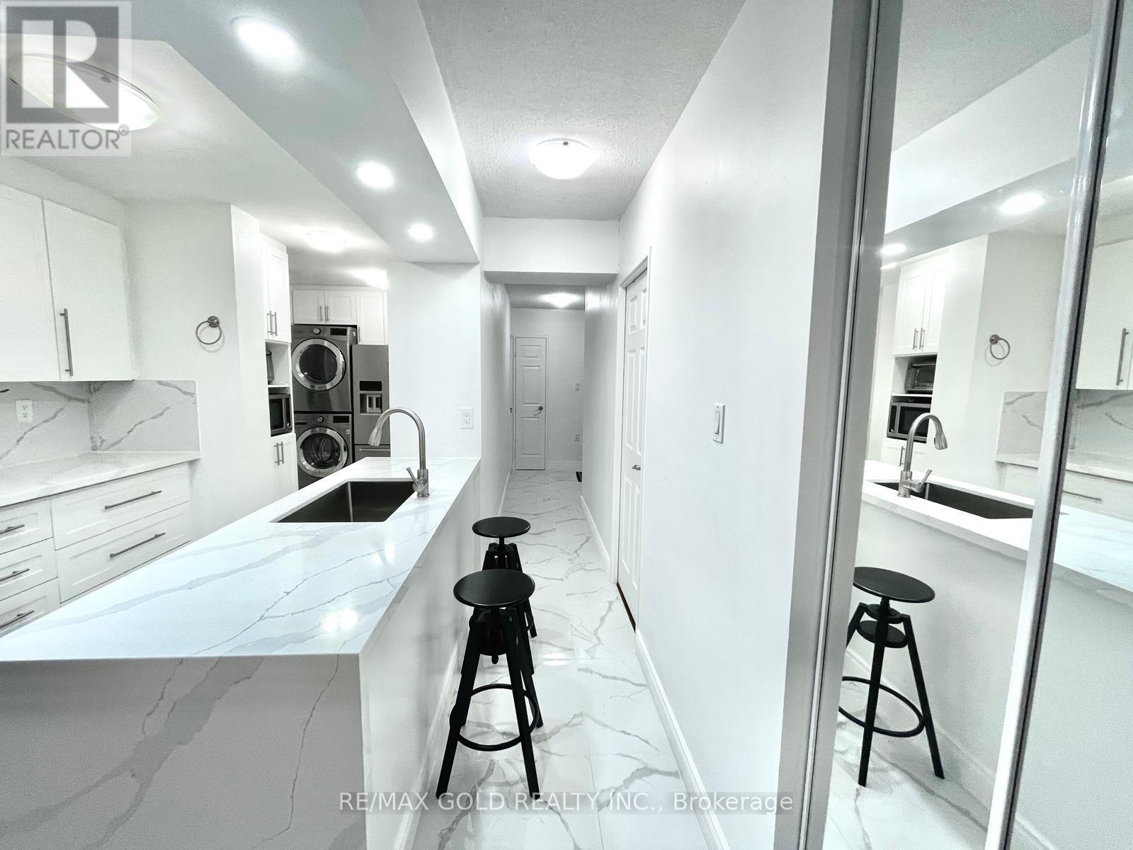 1611 - 390 Dixon Road, Toronto, Ontario  M9R 1T4 - Photo 7 - W13853998