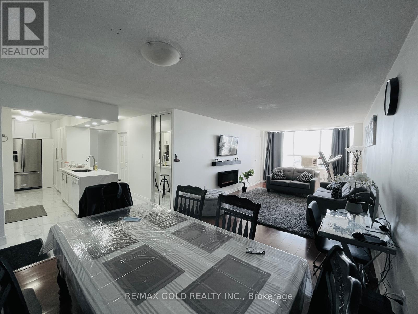 1611 - 390 Dixon Road, Toronto, Ontario  M9R 1T4 - Photo 9 - W13853998
