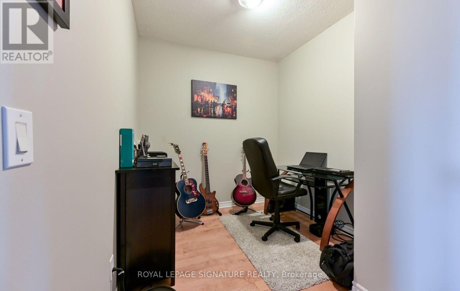 2211 - 388 Prince Of Wales Drive, Mississauga, Ontario  L5B 0A1 - Photo 11 - W13854012