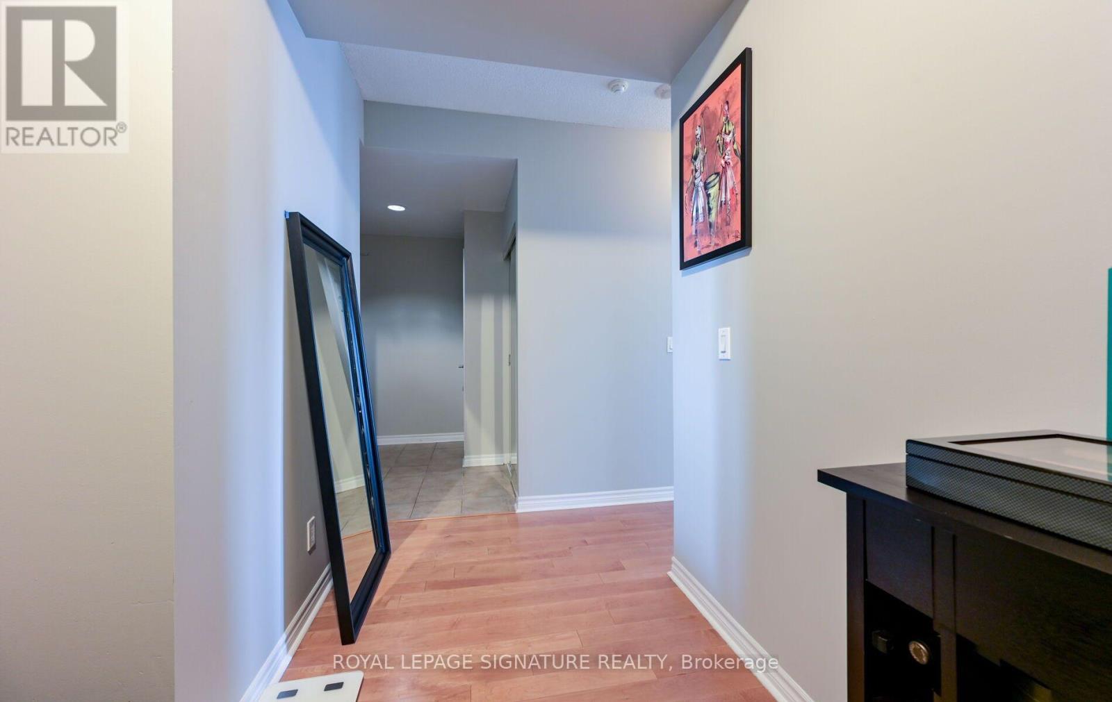 2211 - 388 Prince Of Wales Drive, Mississauga, Ontario  L5B 0A1 - Photo 13 - W13854012