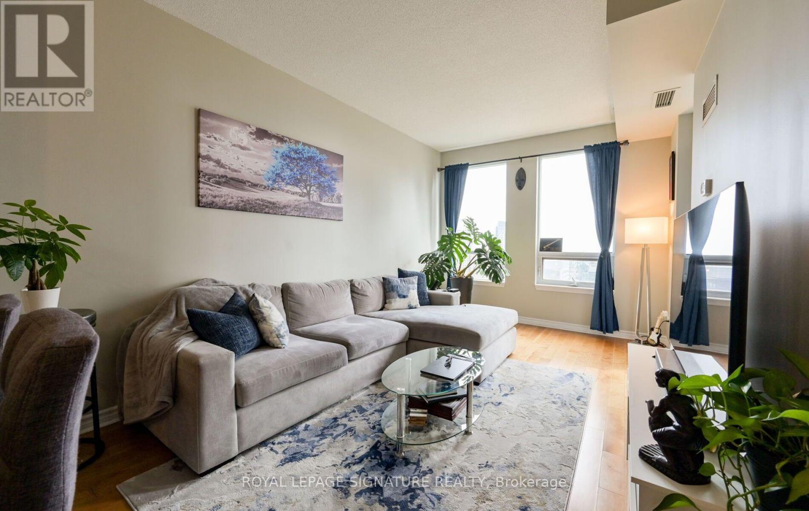 2211 - 388 Prince Of Wales Drive, Mississauga, Ontario  L5B 0A1 - Photo 15 - W13854012