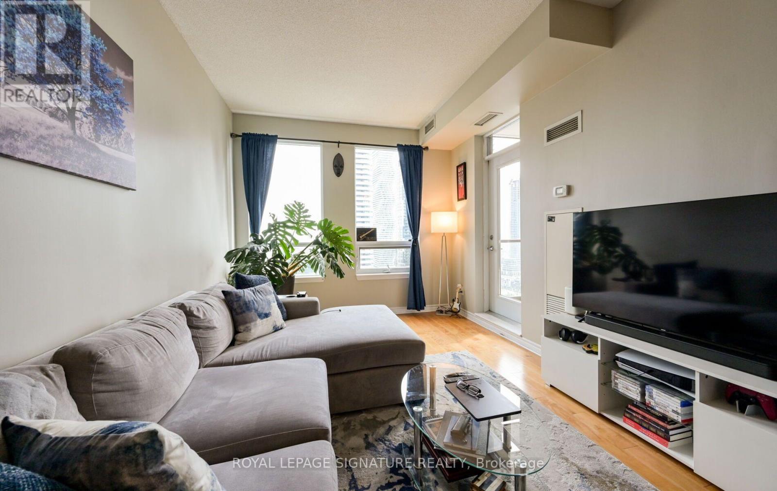 2211 - 388 Prince Of Wales Drive, Mississauga, Ontario  L5B 0A1 - Photo 16 - W13854012