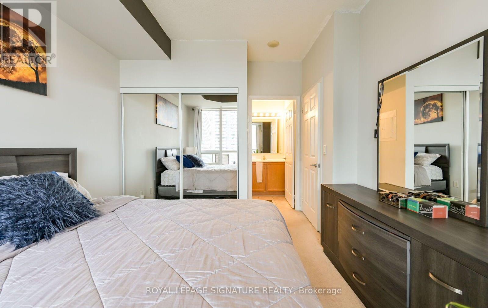 2211 - 388 Prince Of Wales Drive, Mississauga, Ontario  L5B 0A1 - Photo 30 - W13854012