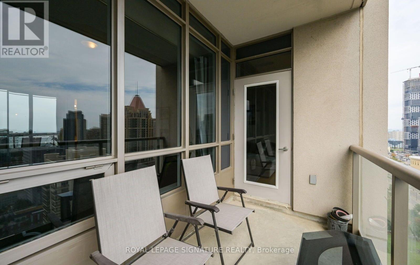 2211 - 388 Prince Of Wales Drive, Mississauga, Ontario  L5B 0A1 - Photo 37 - W13854012