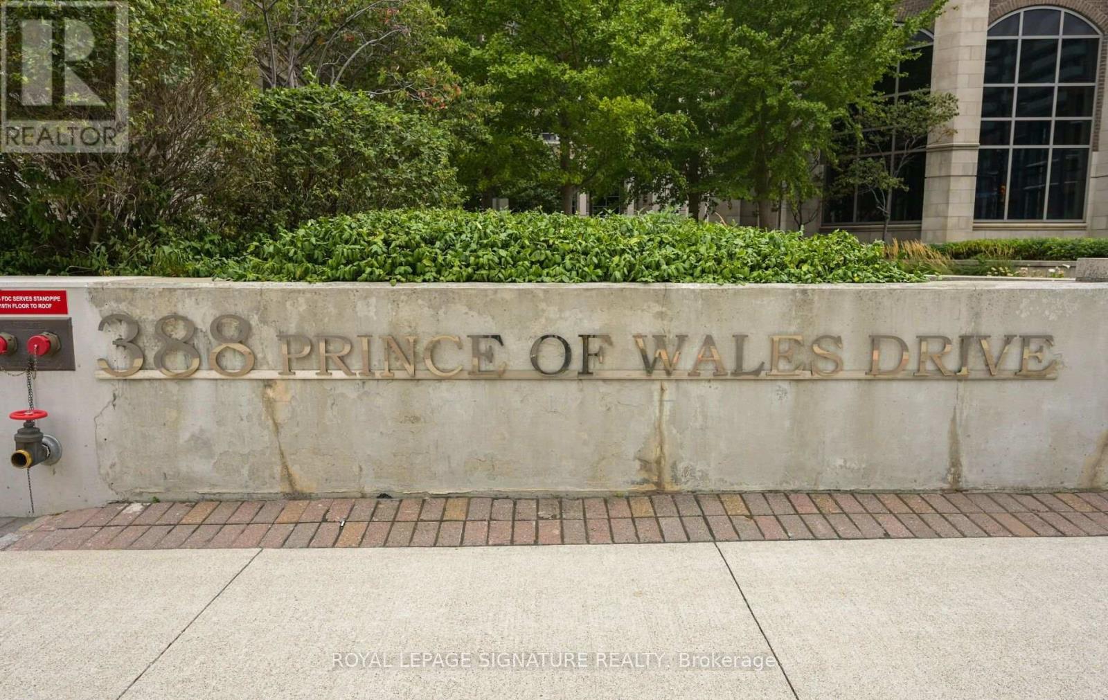 2211 - 388 Prince Of Wales Drive, Mississauga, Ontario  L5B 0A1 - Photo 4 - W13854012