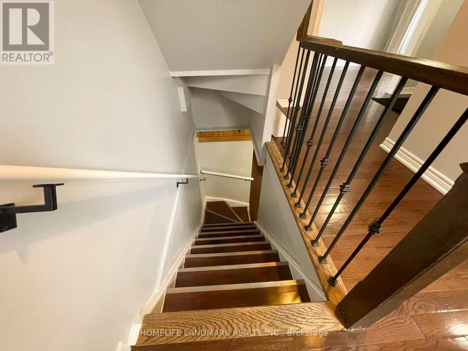6337 Martel Court, Mississauga, Ontario  L5N 3H6 - Photo 26 - W13854040