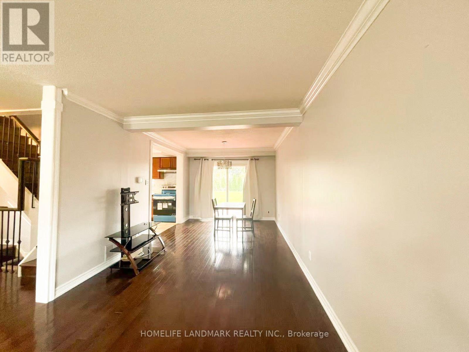 6337 Martel Court, Mississauga, Ontario  L5N 3H6 - Photo 5 - W13854040