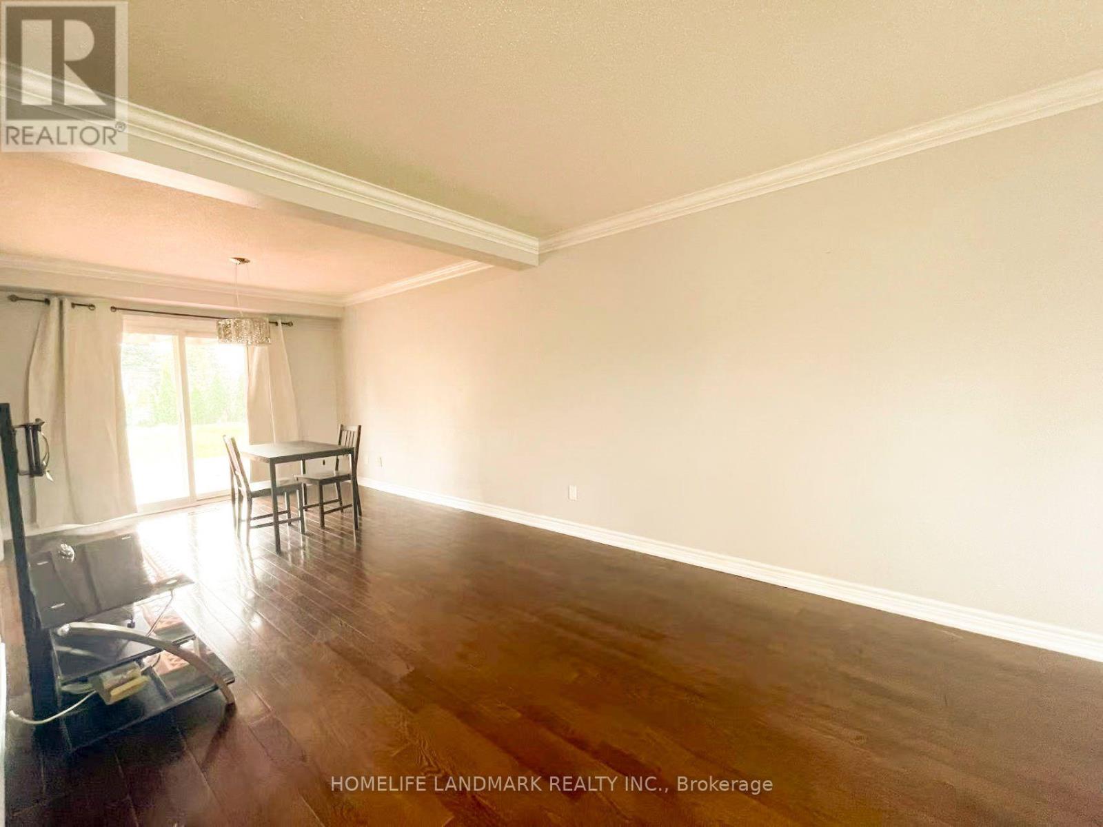 6337 Martel Court, Mississauga, Ontario  L5N 3H6 - Photo 6 - W13854040