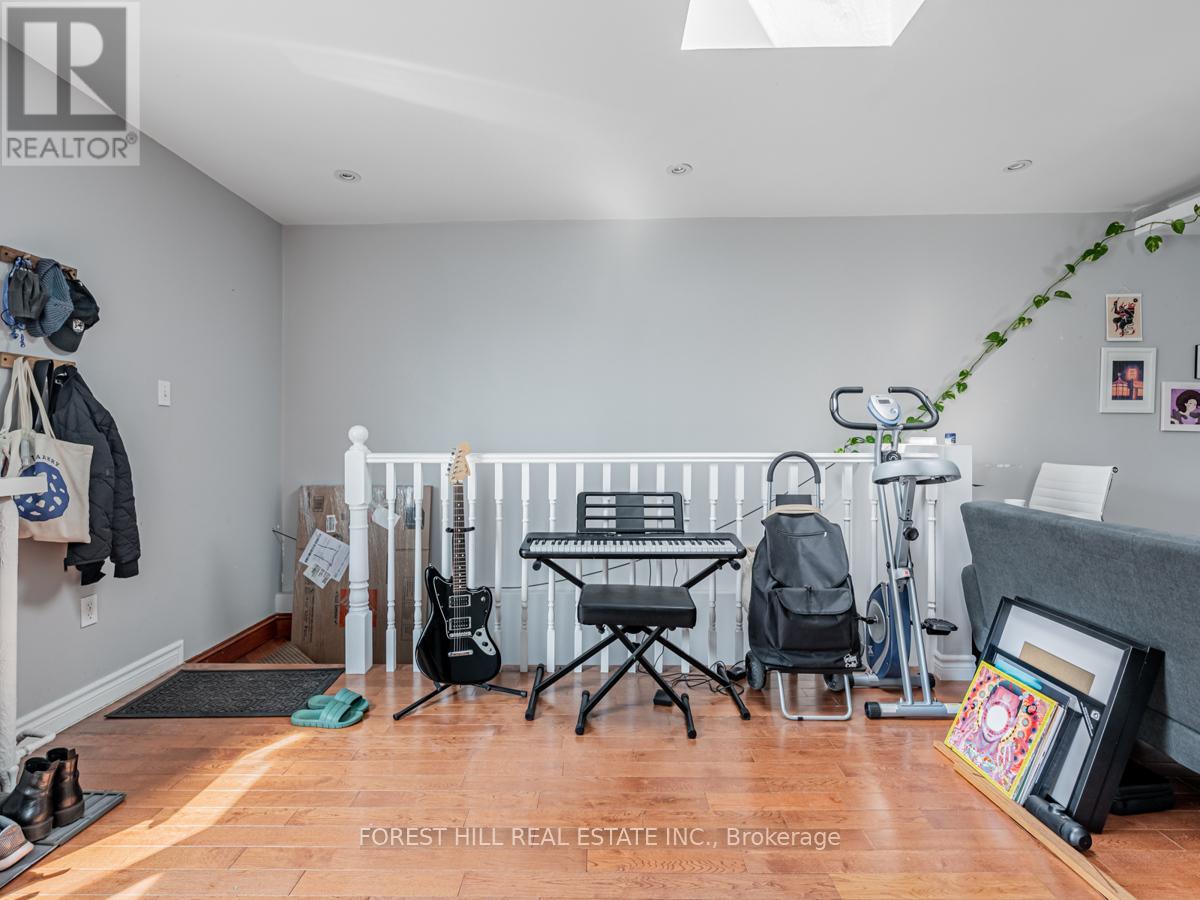 3 - 12 Salem Avenue, Toronto, Ontario  M6H 3C1 - Photo 3 - W13854070