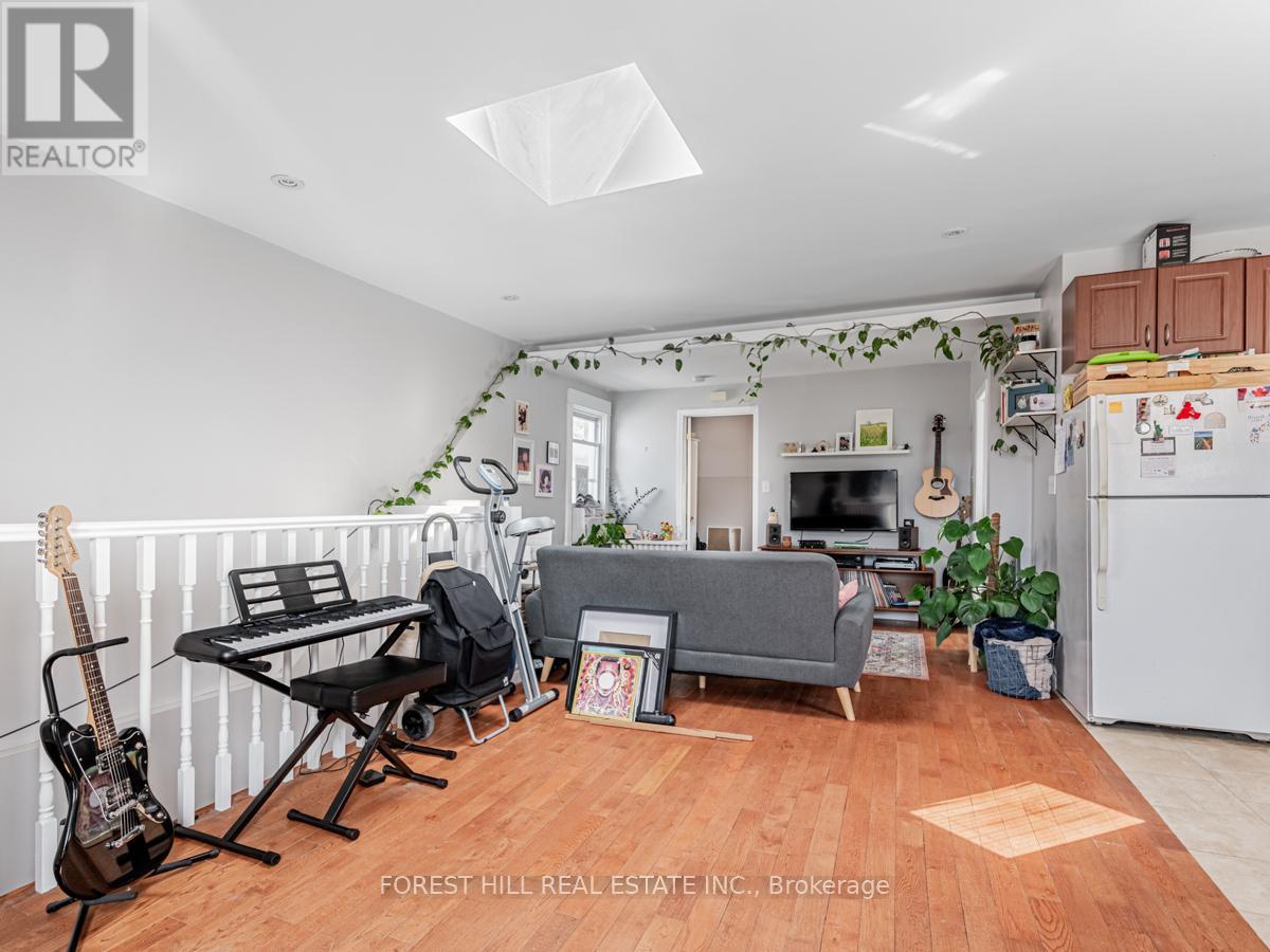 3 - 12 Salem Avenue, Toronto, Ontario  M6H 3C1 - Photo 6 - W13854070