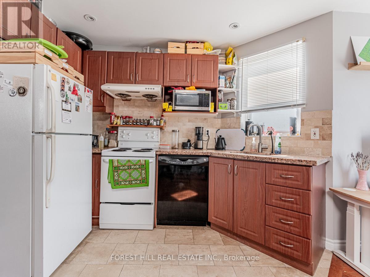 3 - 12 Salem Avenue, Toronto, Ontario  M6H 3C1 - Photo 7 - W13854070