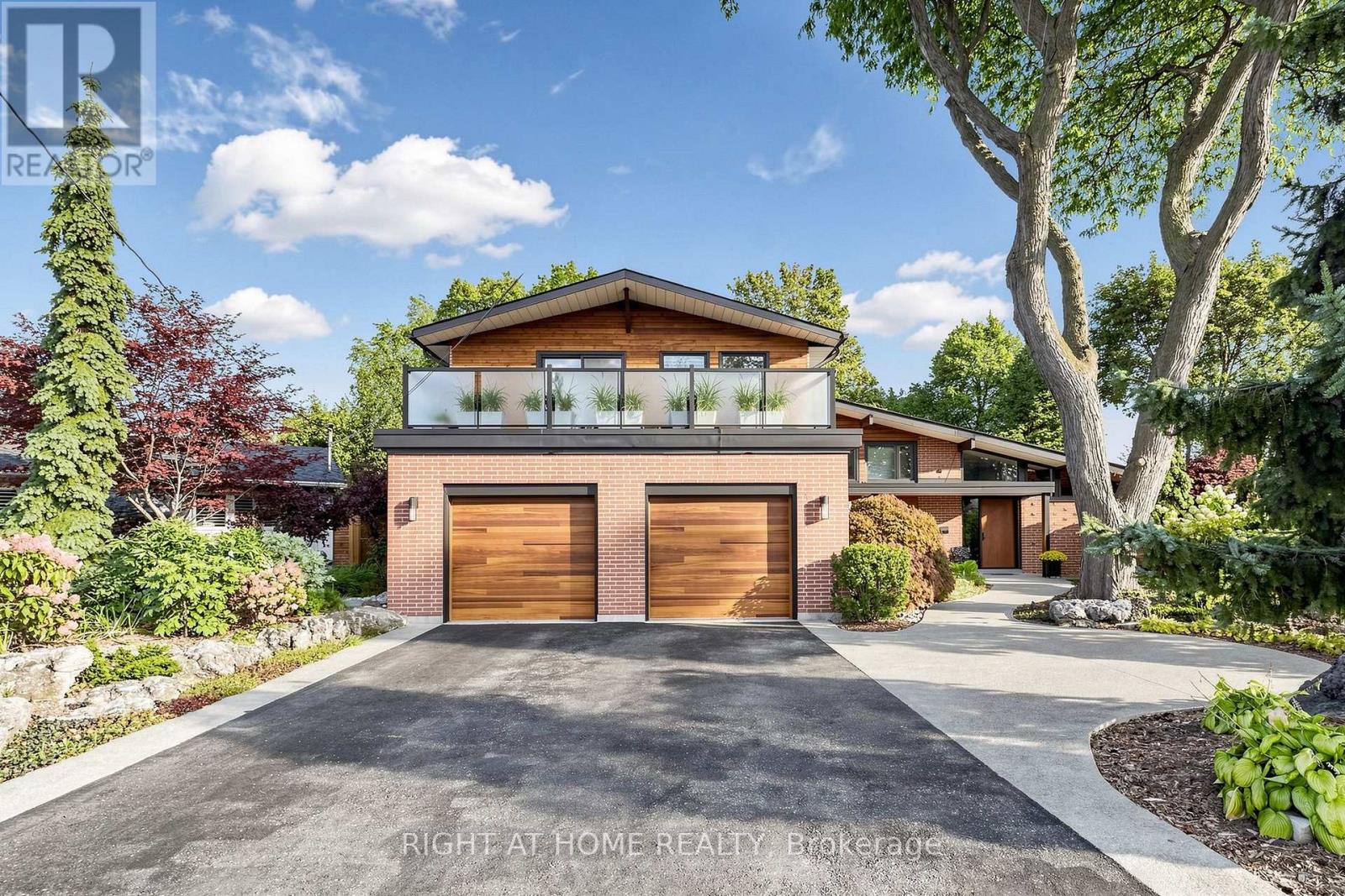 4 GROVETREE ROAD, Toronto, Ontario