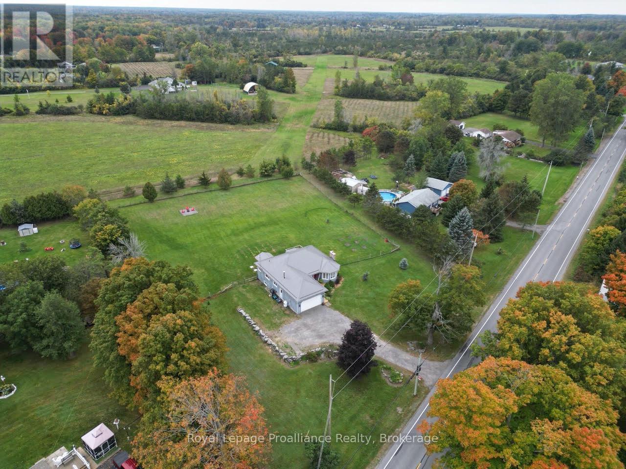 1116 County Rd 8, Prince Edward County, Ontario K0K 2T0 - Photo 3 - X13829034