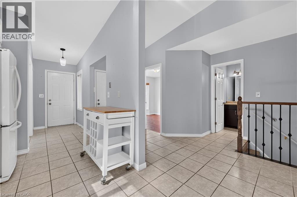4459 Christopher Court, Beamsville, Ontario  L3J 0E1 - Photo 13 - 40868411