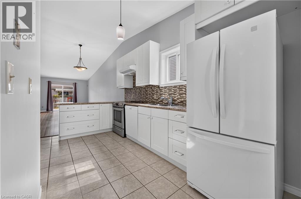 4459 Christopher Court, Beamsville, Ontario  L3J 0E1 - Photo 14 - 40868411