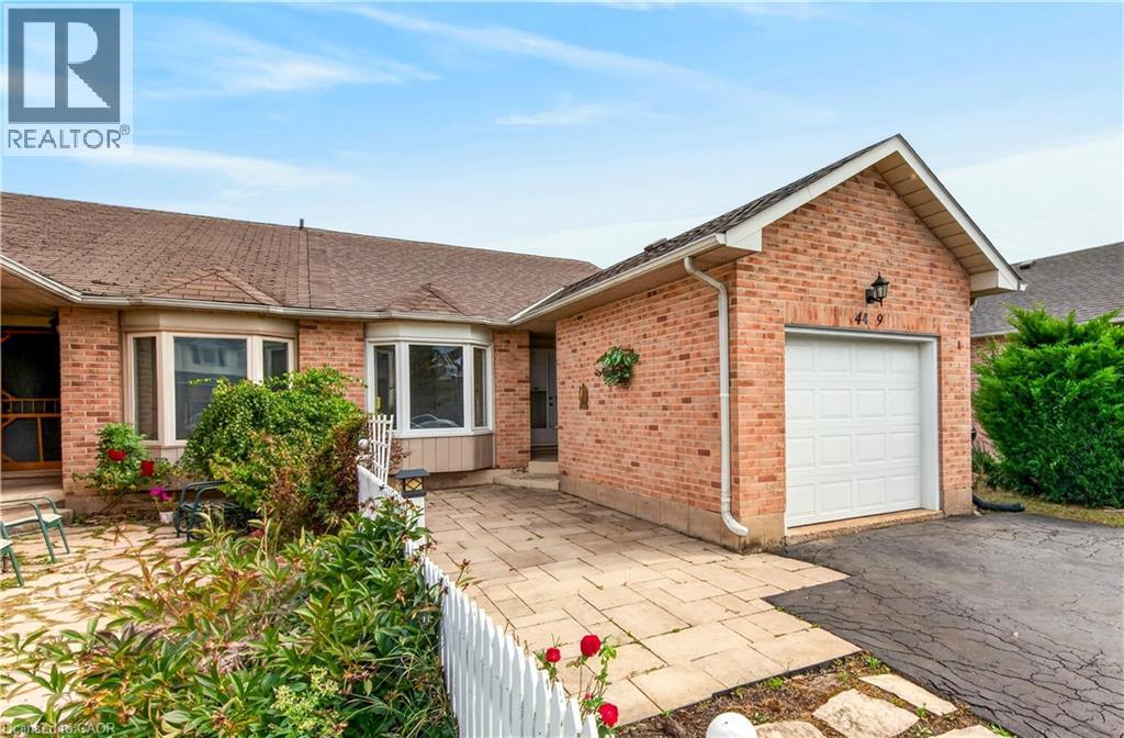 4459 Christopher Court, Beamsville, Ontario  L3J 0E1 - Photo 3 - 40868411