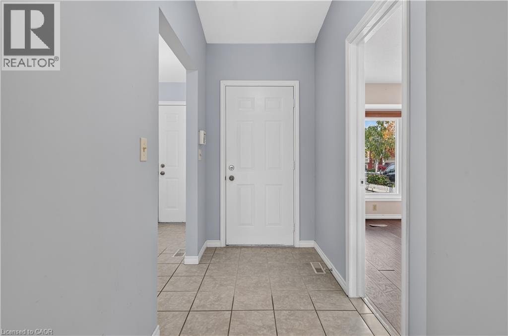 4459 Christopher Court, Beamsville, Ontario  L3J 0E1 - Photo 7 - 40868411