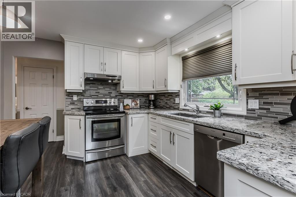 724 George Street, Burlington, Ontario  L7R 2W2 - Photo 7 - 40867600