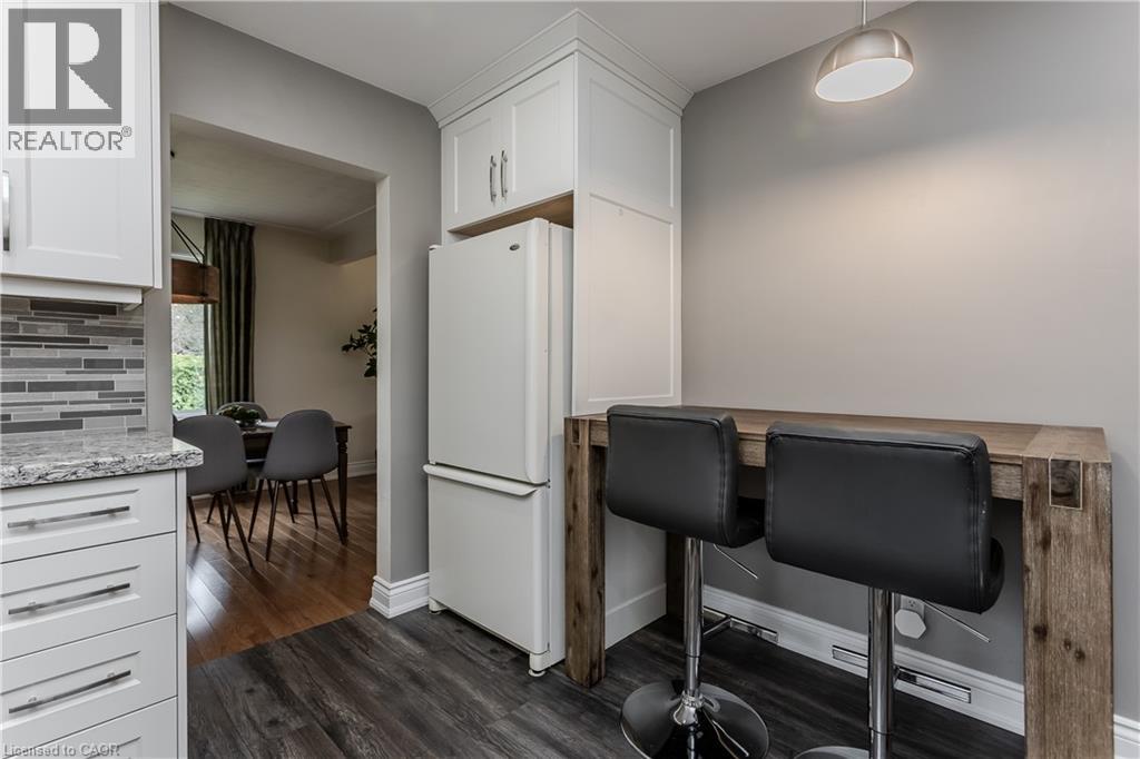724 George Street, Burlington, Ontario  L7R 2W2 - Photo 9 - 40867600