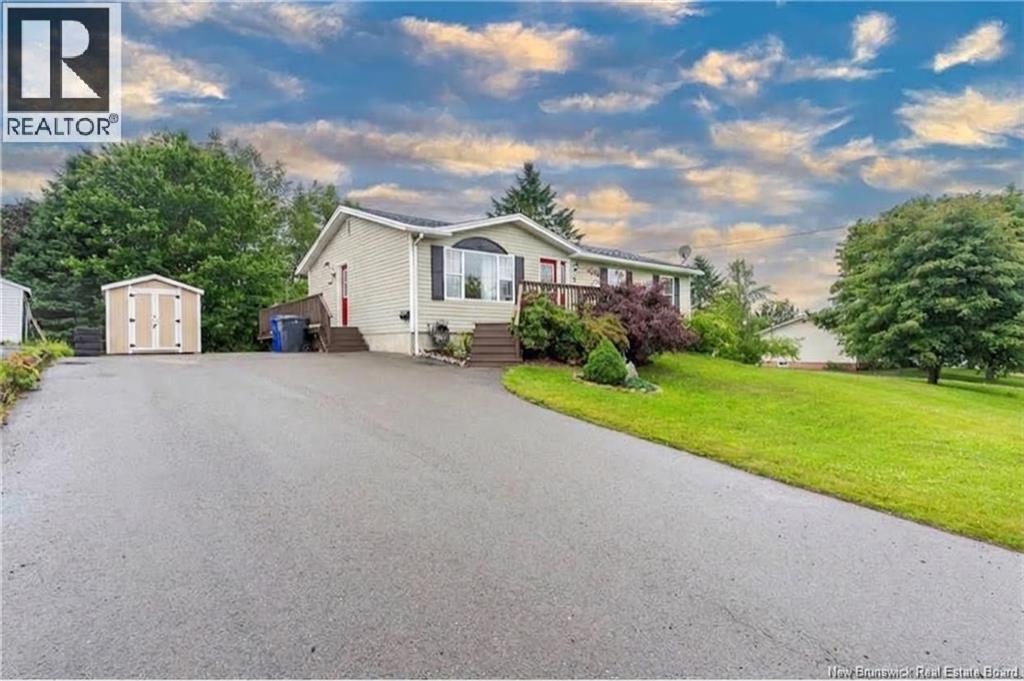 5 Sinclair Street, St. Stephen, New Brunswick  E3L 3C8 - Photo 1 - NB148979