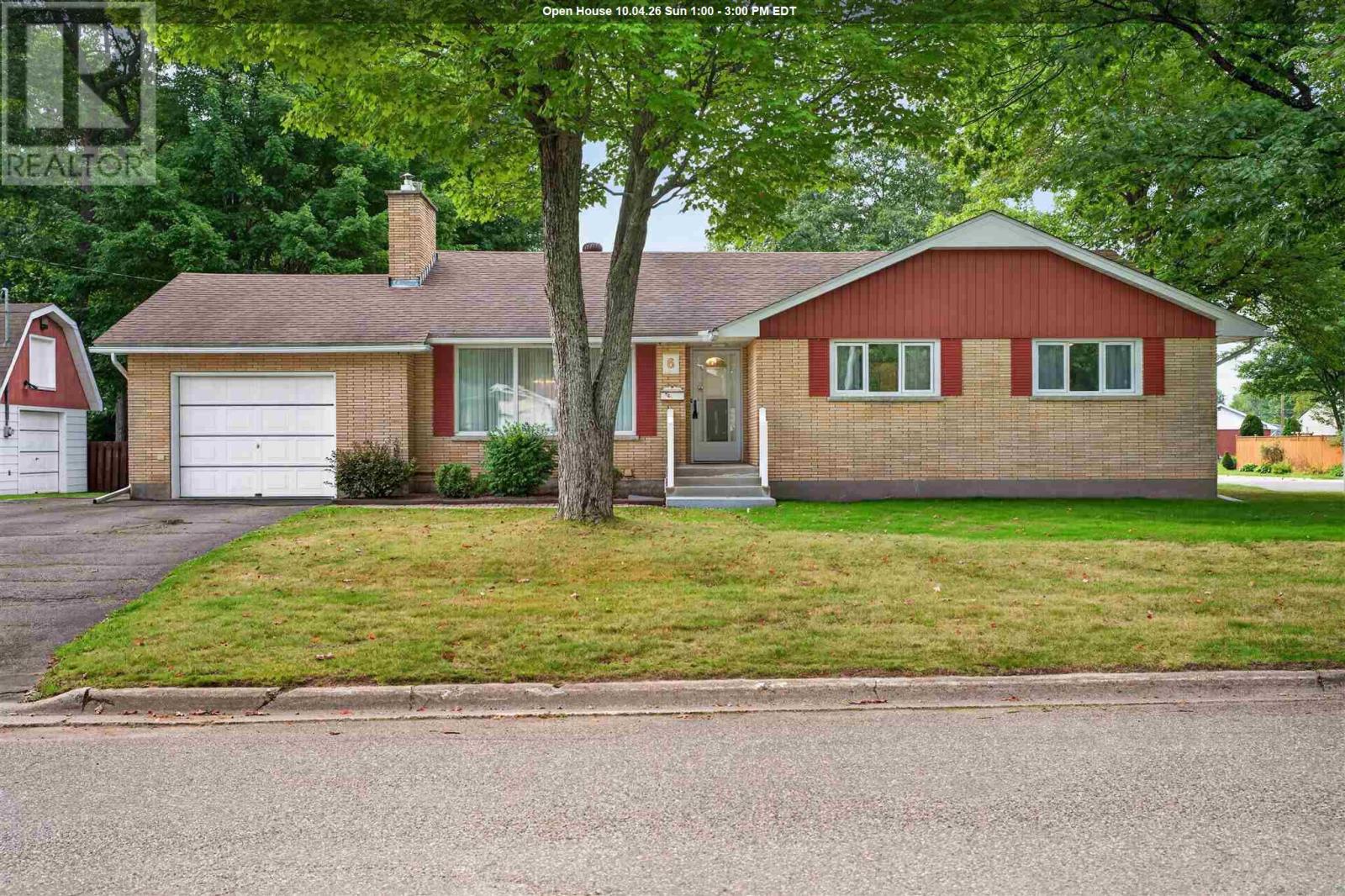 6 Pinemore BLVD, Sault Ste. Marie, Ontario