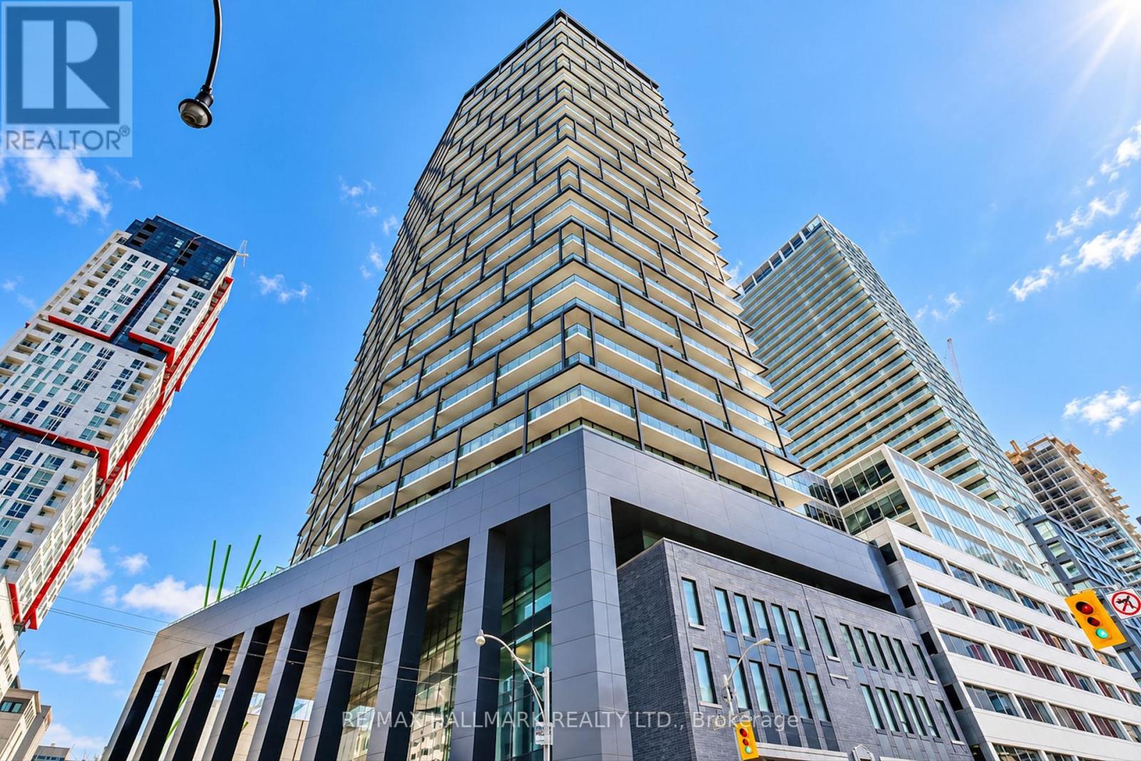 2202 - 125 PETER STREET, Toronto, Ontario