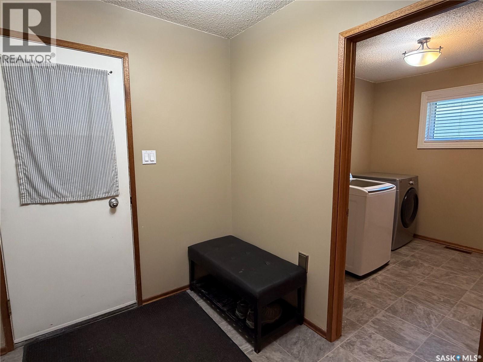 715 Mcnaughton Street, Moosomin, Saskatchewan  S0G 3N0 - Photo 5 - SK050204