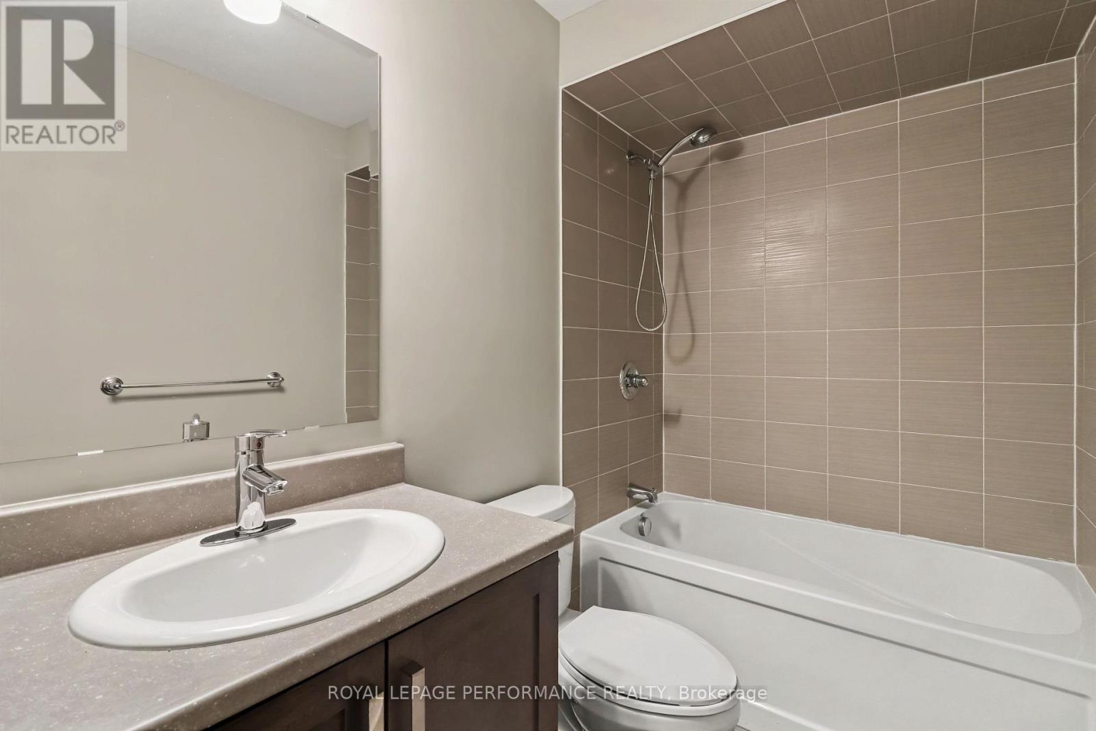 208 Butterfly Walk, Ottawa, Ontario  K1W 0G6 - Photo 20 - X13854466