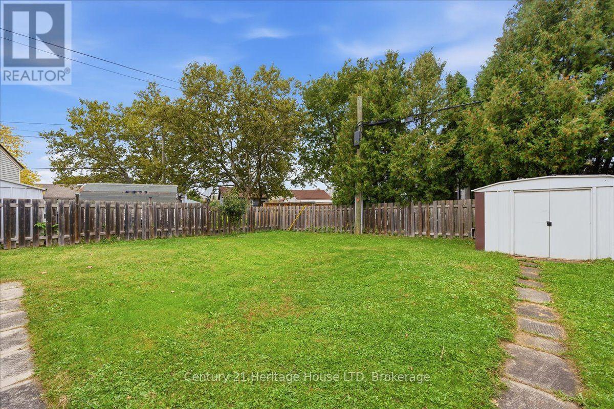 26 Coventry Street, St. Catharines, Ontario  L2R 2X7 - Photo 21 - X13854160