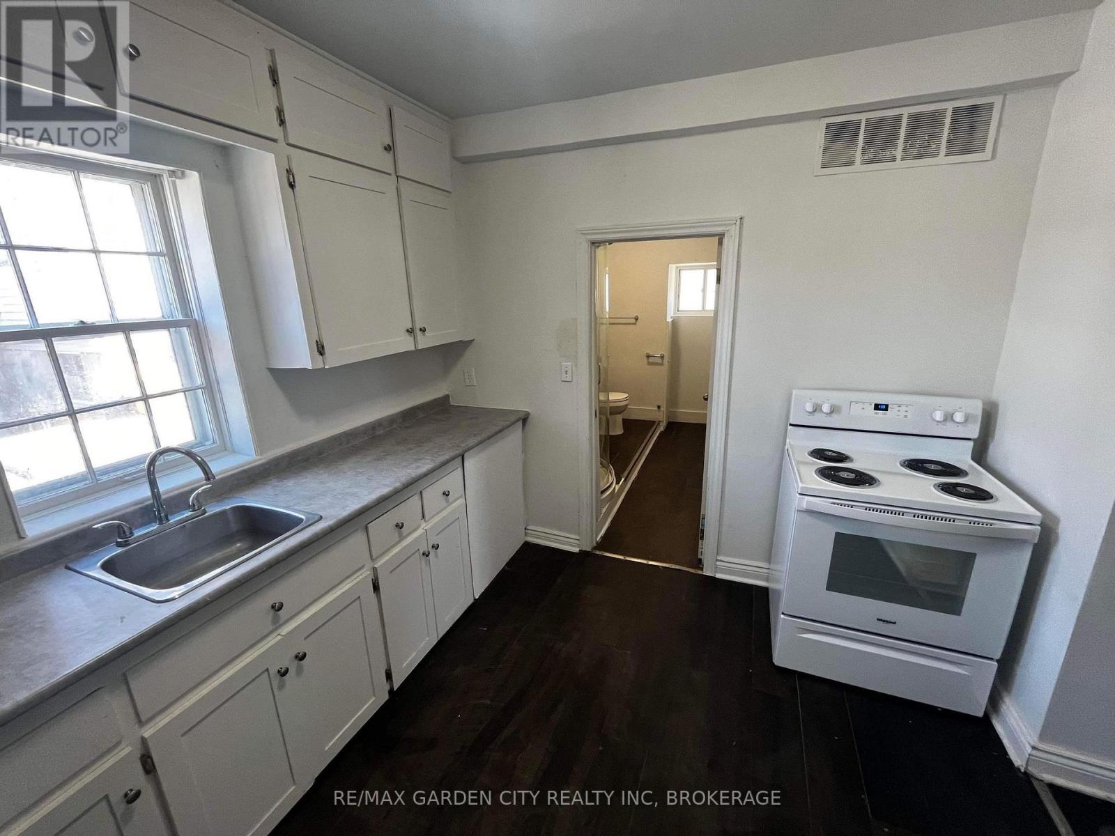 1 - 29 Rykert Street, St. Catharines, Ontario  L2S 1Y8 - Photo 5 - X13854244