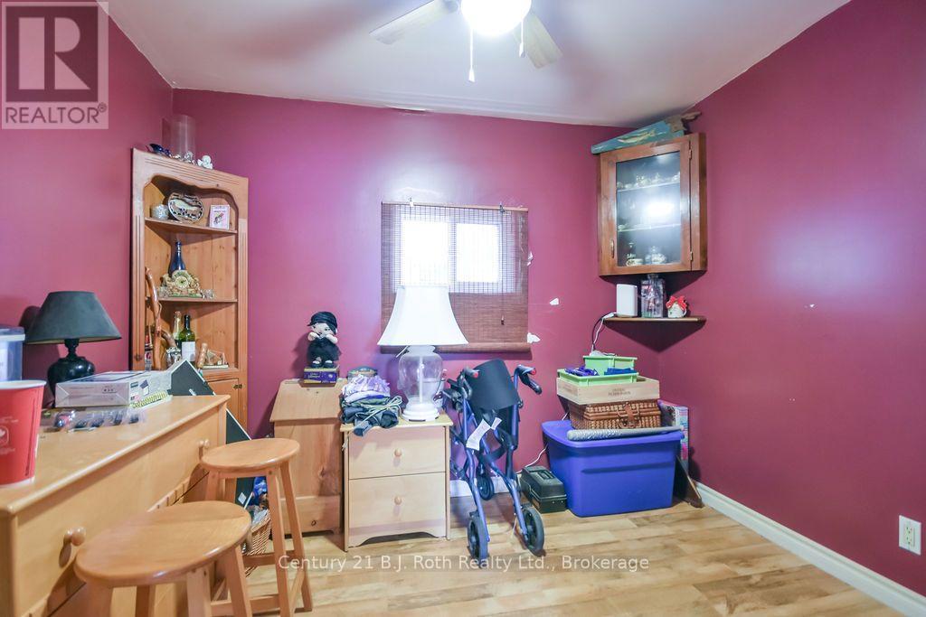 246 Gill Street, Orillia, Ontario  L3V 4K4 - Photo 11 - S13854364