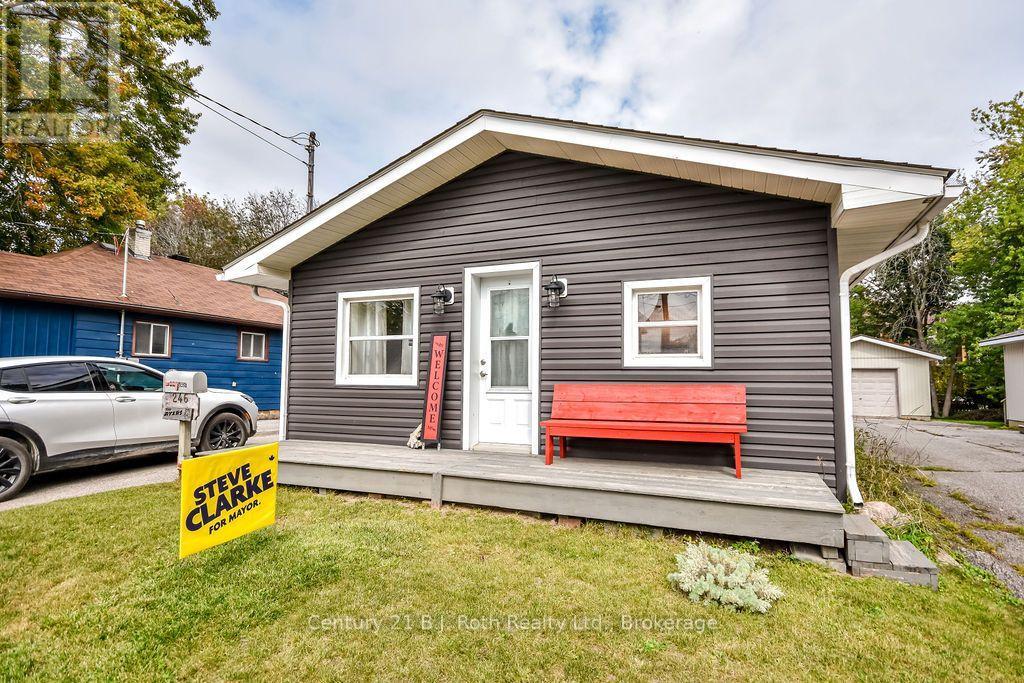 246 Gill Street, Orillia, Ontario  L3V 4K4 - Photo 2 - S13854364