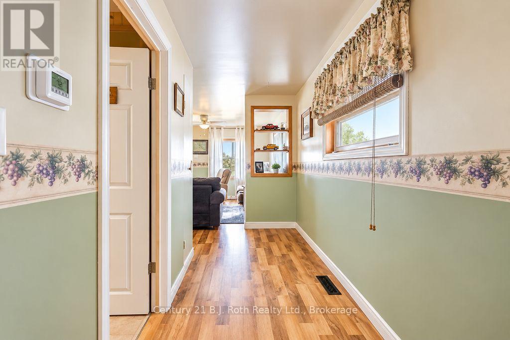 246 Gill Street, Orillia, Ontario  L3V 4K4 - Photo 9 - S13854364