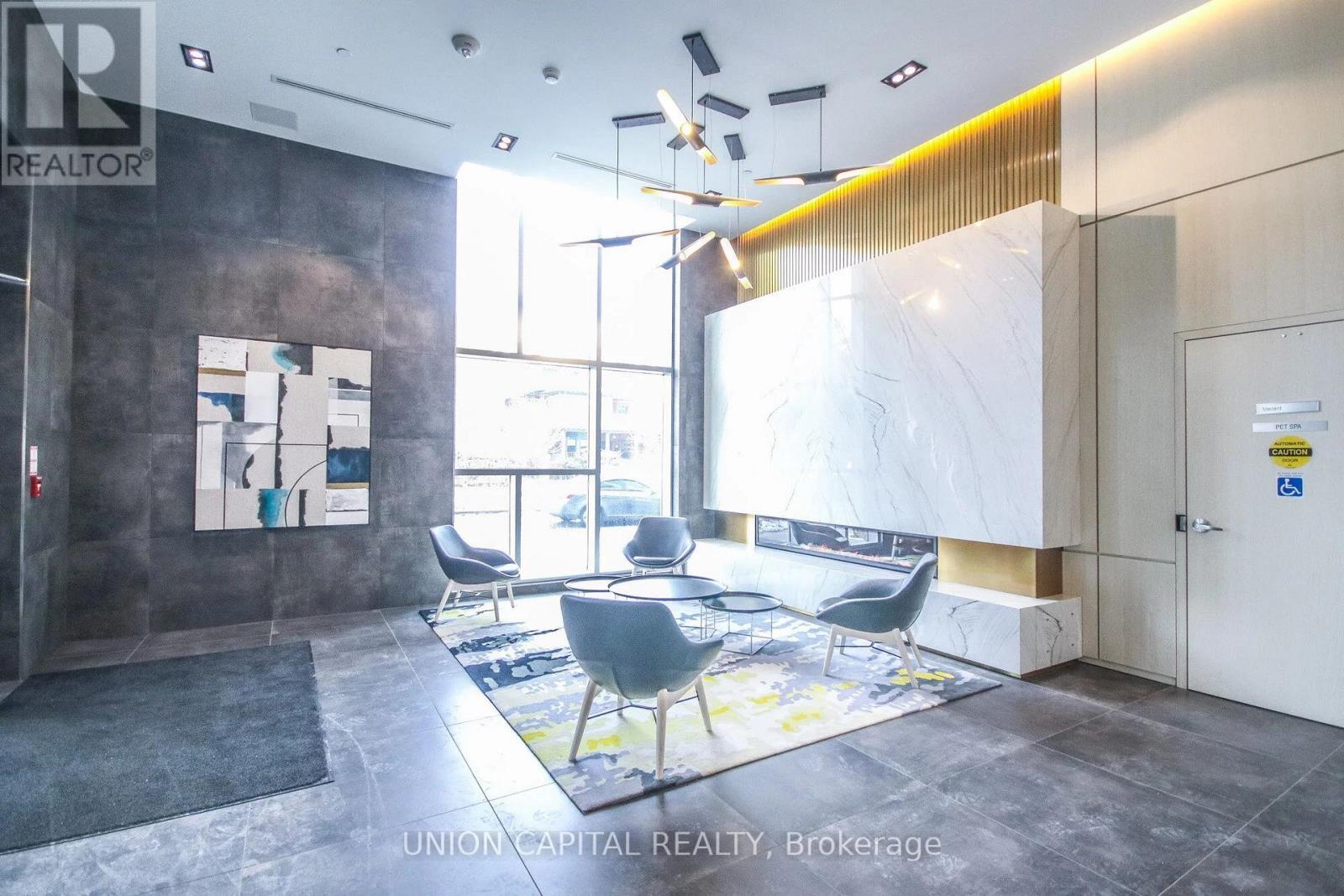 510 - 223 St Clair Avenue W, Toronto, Ontario  M4V 1R3 - Photo 2 - C13854122
