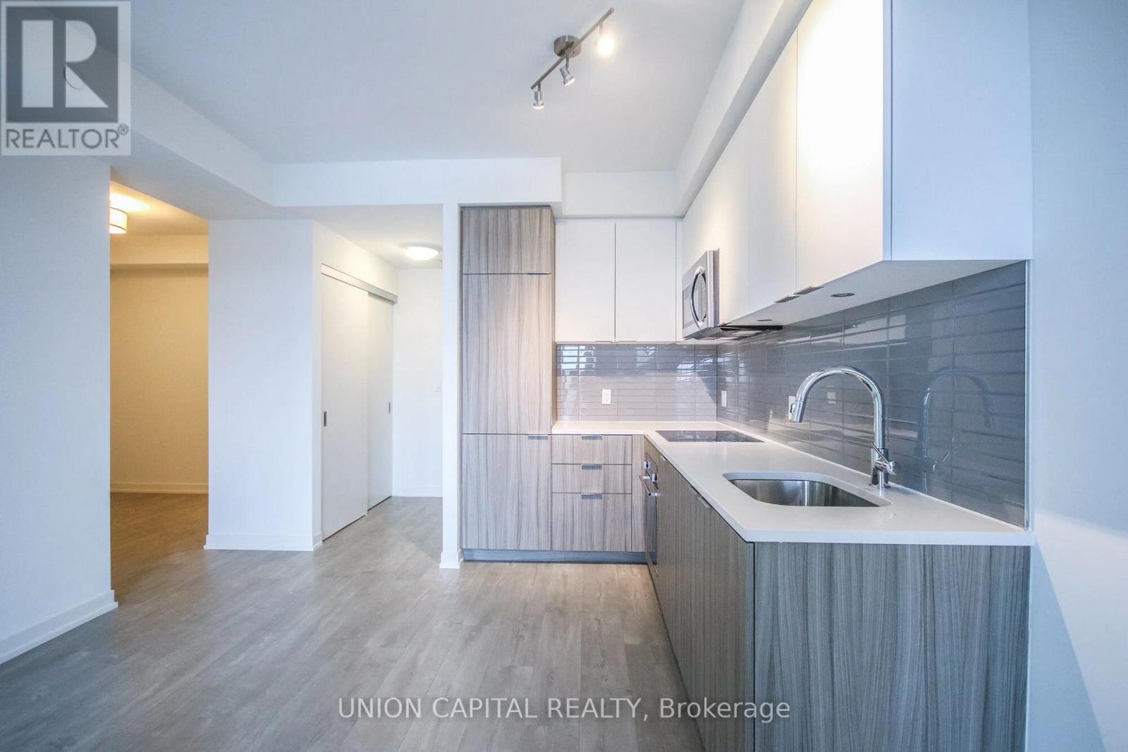 510 - 223 St Clair Avenue W, Toronto, Ontario  M4V 1R3 - Photo 6 - C13854122