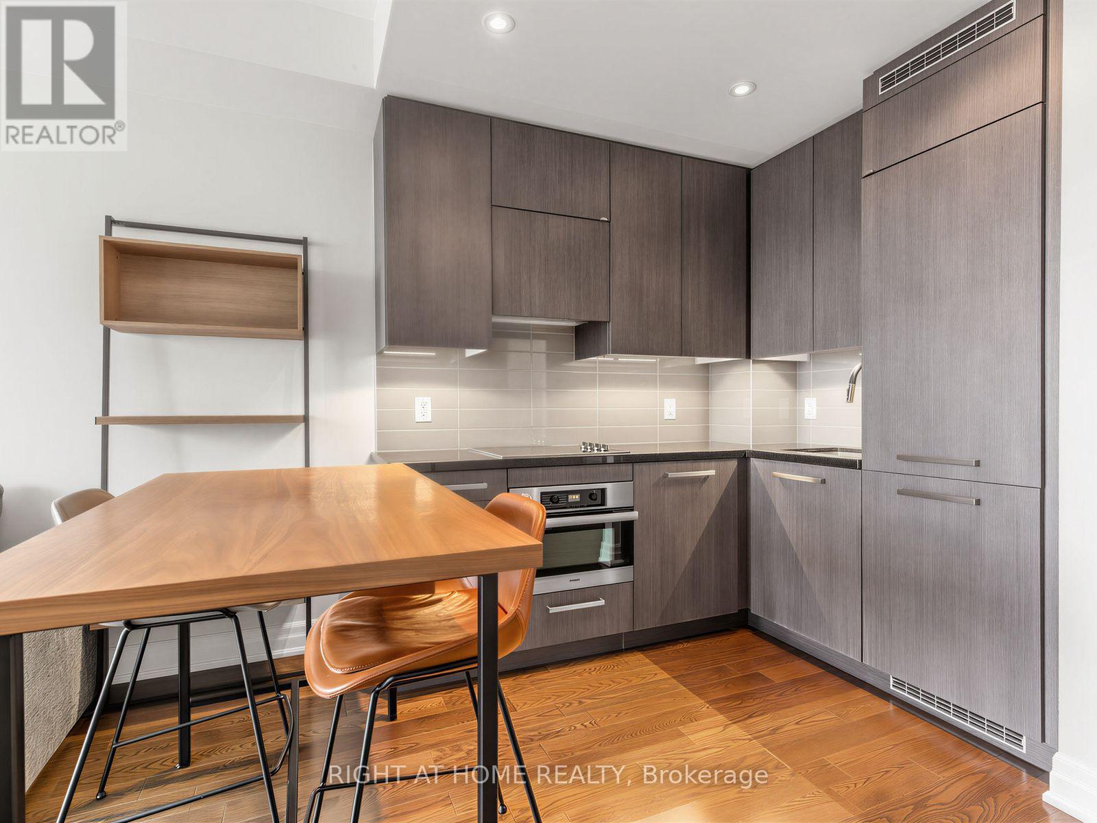 4004 - 8 The Esplanade, Toronto, Ontario  M5E 0A6 - Photo 8 - C13854384